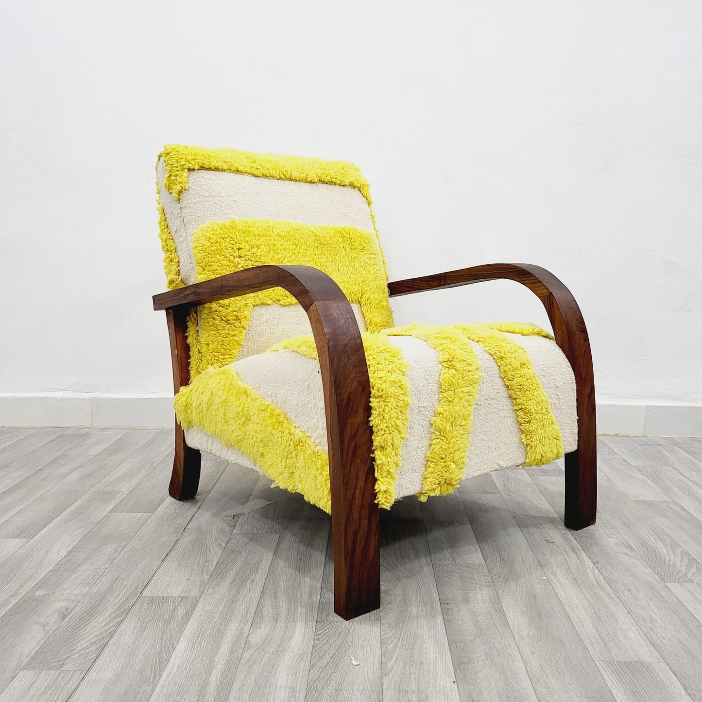 Modern White & Yellow Wool Rug and Walnut Wood Lounge Chair