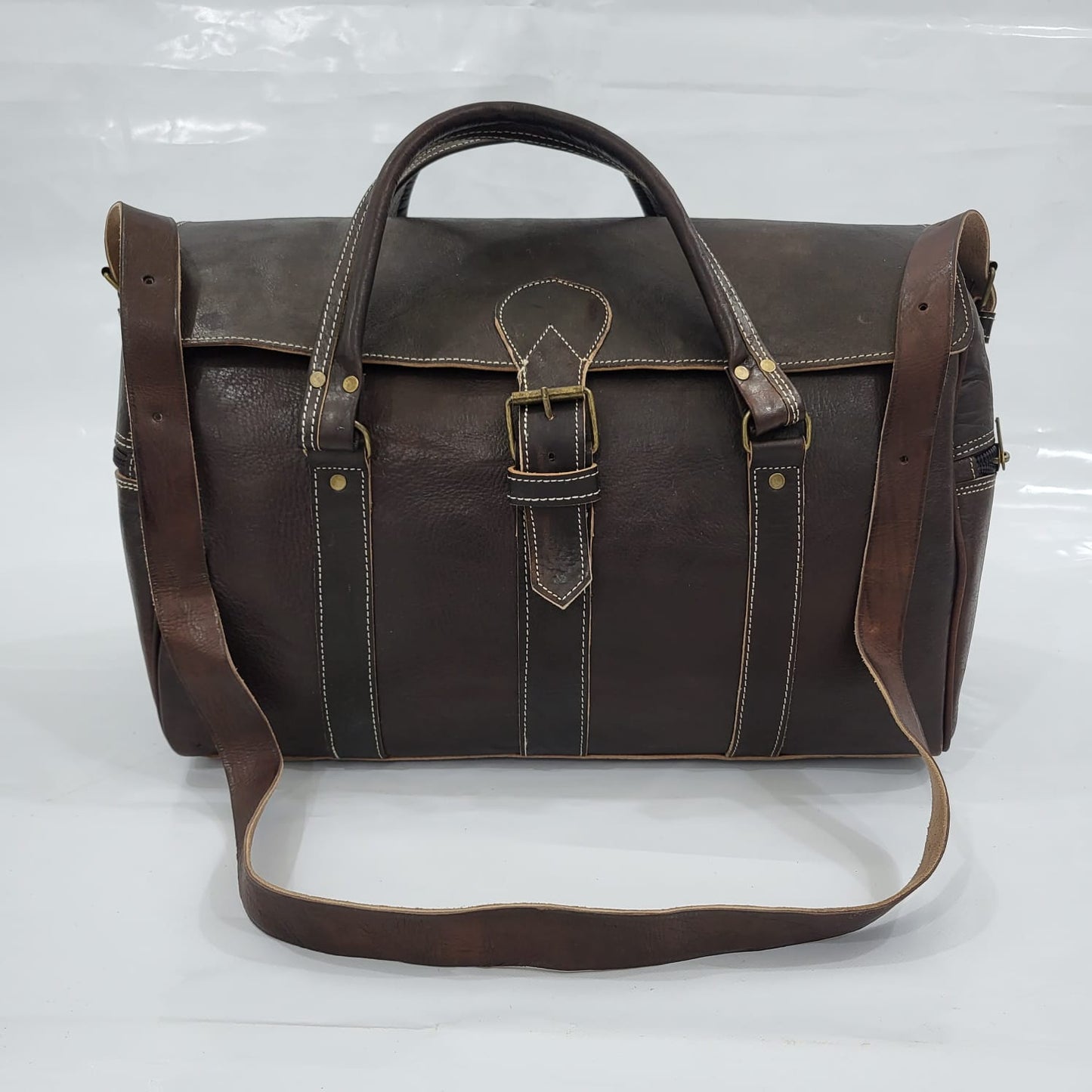 Explore Our Handmade Moroccan Leather Travel Bag for Discerning Men